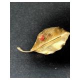 Wells 14k goldfilled  leaf brooch