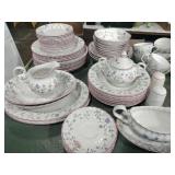 Johnson Brothers floral  pattern set 6 dinner 5