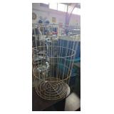 Wire laundry basket 26in