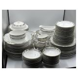 Thun Bohemia porcelain dinnerware, 101 pieces, 2