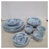 Johnson & bros Tulip time china set 4 dinner