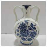 Blue delft vase 7in