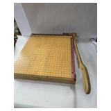 Ingento paper cutter