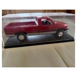 Ram 2500 V10 Dodge in Collector Plastic Case 9"