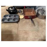 Red Copper Chicken Fryer Large Muffin Tin, Glass