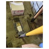 NAPA 3 1/2 ton hydraulic jack