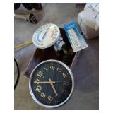 2 outdoor thermometer, large Quartz clocks &