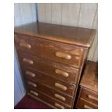 Wooden dresser 32" x 46" x 19"
