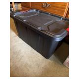 Sterlite tote with lid 27 gallon