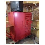 Large tool box on roller. 41Wx71Hx24D with