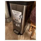 Step Trash Can Better Homes and Gardens 18" x 8"