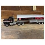 Ertl Texaco Star of the American Road Tractor and