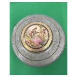 Metal Trinket/Jewelry/Powder Box plays ï¿½Two Seepy
