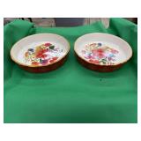 2 Pioneer Woman Stoneware pie dishes feature a