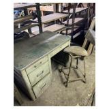 Four drawer metal desk 40ï¿½ x 24ï¿½ x 30ï¿½ and metal