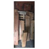 Wooden pallet and wood beams 2-4ft