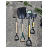 Spade and 3 Shovels ( all your short handled