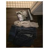 Mens pants 42 x 30 and long sleeve thermal shirts