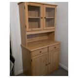 Kitchen Cabinet 70x 39 x 21"