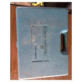 General Pneumatic stapler/nail