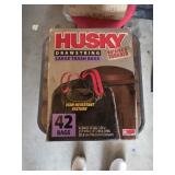 Husky 33 gal trash bags 2 boxes 42 per box