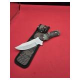 8 1/2" Hunting knife with sheath