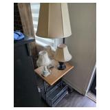 Lamp Table and 3 little lamps