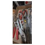 Tin snips and shears