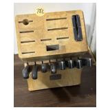 Knife block with 8 knives
