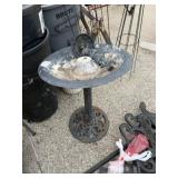 Cast aluminum birdbath fountain