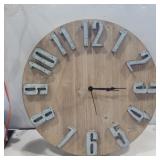 Battery operated clock 18in diameter