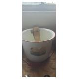 Enamel pot