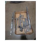 Socket wrenches, socket holders and extensions
