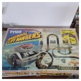 Tyco daredevil cliff hanger electric cat set does