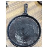 Lodge 10 inch cast-iron flat skillet with heat