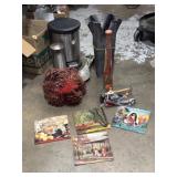 Assorted home items, vases, other decor, pop-lid