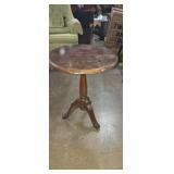 Round pedestal side table