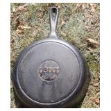 Lodge 5SK Cast Iron Skillet