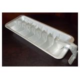 Vtg Aluminum Ice Cube Tray