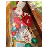 Holiday Trivet, Santa, Ornaments. Bowl+