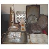 Vtg Pie, Muffin, Cookie, Cake Pans, Bakeware