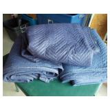 3 Moving Blankets