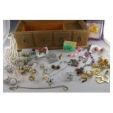 Mele Musical Jewelry Box w/ Costume Pieces