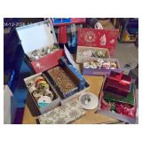 Vtg Holiday Bows, Ribbons, Boxes, Tags+