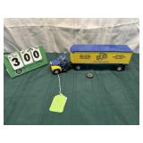 Bloomington Gold Semi Trailer Metal