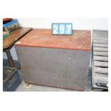 Large Wood Feed Box
