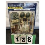NIB 2002 Soldiers of the World Mil Gear US Army Ba