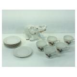 Vtg teacups & saucers set, roses w/gold trim &