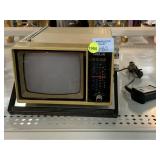 Vintage Helix Portable Tv/Radio.