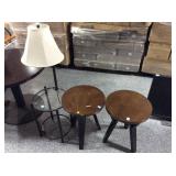 2 rounds accent tables w/lamp side table, 18x24in
